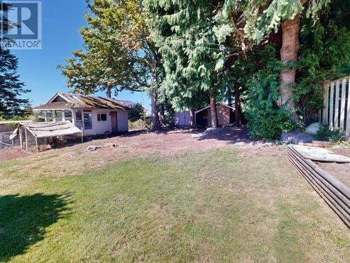 6957 Richmond Street, Powell River, BC - Outdoor