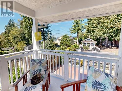 6957 Richmond Street, Powell River, BC - 