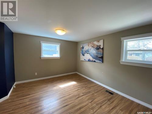 116 4Th Avenue W, Kindersley, SK - Indoor Photo Showing Other Room