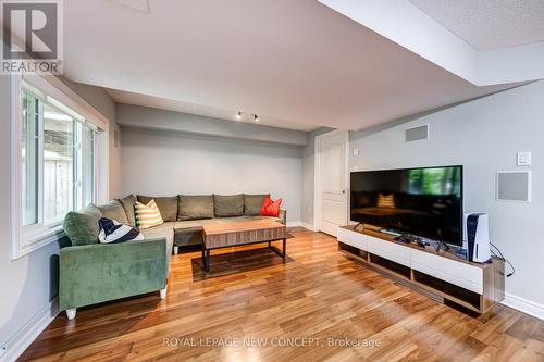 25 Liddycoat Lane, Hamilton (Ancaster), ON - Indoor Photo Showing Living Room