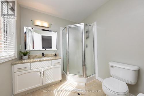 25 Liddycoat Lane, Hamilton (Ancaster), ON - Indoor Photo Showing Bathroom