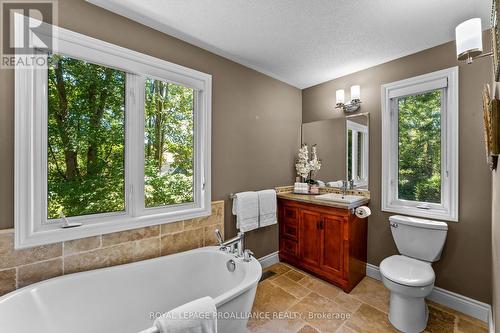 386 Nawautin Drive, Alnwick/Haldimand (Grafton), ON - Indoor Photo Showing Bathroom