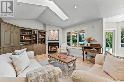 386 Nawautin Drive, Alnwick/Haldimand (Grafton), ON - Indoor Photo Showing Living Room With Fireplace