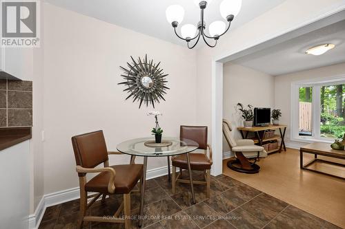 118 - 2301 Cavendish Drive, Burlington (Brant Hills), ON - Indoor Photo Showing Dining Room