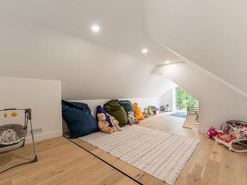 Salle de jeux - 27 Rue De L'Orée-Des-Bois, Saint-Denis-De-Brompton, QC - Indoor Photo Showing Bedroom