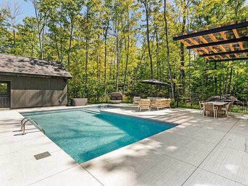 Piscine - 27 Rue De L'Orée-Des-Bois, Saint-Denis-De-Brompton, QC - Outdoor With In Ground Pool With Backyard