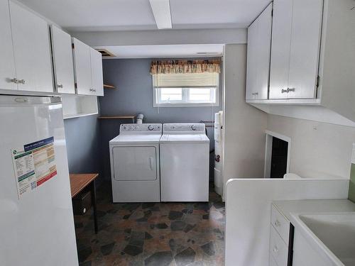 Salle d'eau - 116 20E Rue, Rouyn-Noranda, QC - Indoor Photo Showing Laundry Room