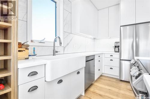 43 Hadley Road, Prince Albert, SK - Indoor Photo Showing Kitchen