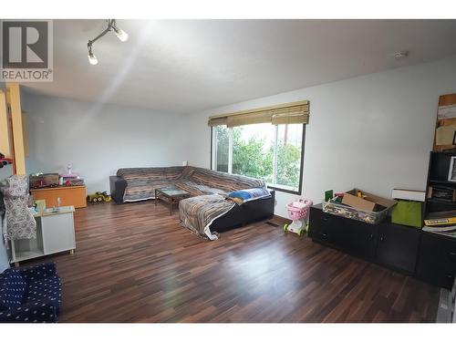 2140 Hadden Court, Kelowna, BC - Indoor Photo Showing Bedroom