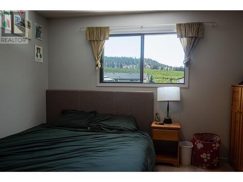 2140 Hadden Court, Kelowna, BC - Indoor Photo Showing Bedroom