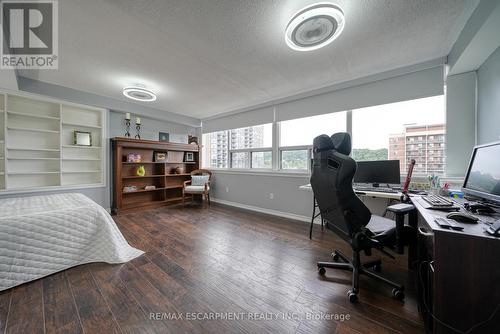 1506 - 120 Duke Street, Hamilton, ON - Indoor Photo Showing Office