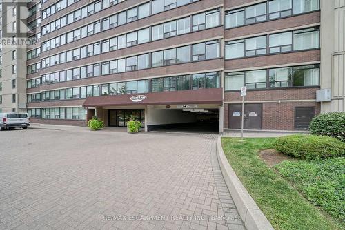 1506 - 120 Duke Street, Hamilton, ON - Outdoor With Facade