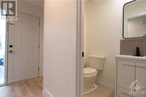 77 Foxfield Drive Unit#C, Ottawa, ON - Indoor Photo Showing Bathroom