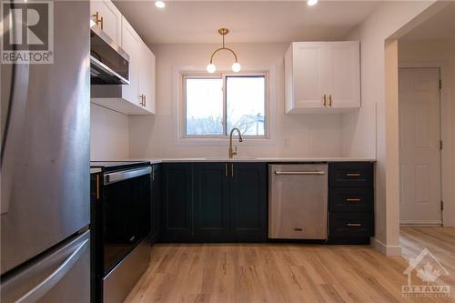 77 Foxfield Drive Unit#C, Ottawa, ON - Indoor Photo Showing Kitchen