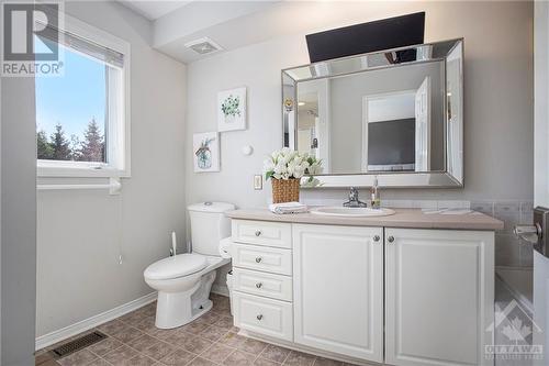 2087 Assomption Street, Ottawa, ON - Indoor Photo Showing Bathroom