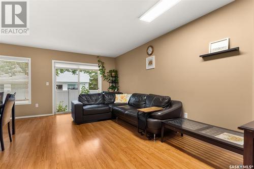 4686 Marigold Drive, Regina, SK - Indoor Photo Showing Living Room