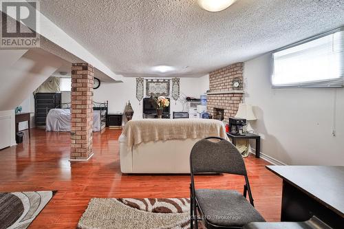 2014 Old Station Road, Mississauga, ON - Indoor Photo Showing Living Room