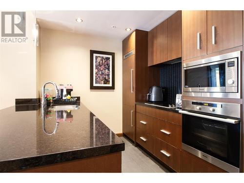 2950 Camozzi Road Unit# 2429, Revelstoke, BC - Indoor Photo Showing Kitchen