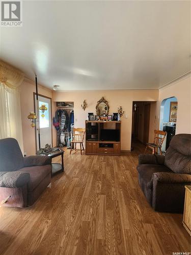 610 Wolseley Avenue, Grenfell, SK - Indoor Photo Showing Living Room