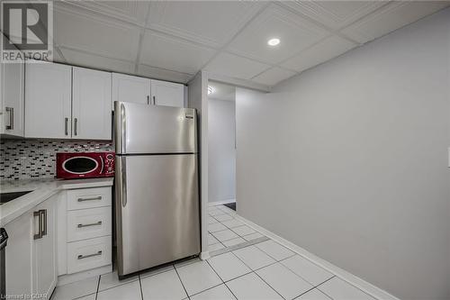 145 Hillcrest Avenue Unit# 2207, Mississauga, ON - Indoor Photo Showing Kitchen