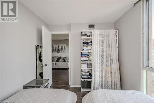 145 Hillcrest Avenue Unit# 2207, Mississauga, ON - Indoor Photo Showing Bedroom