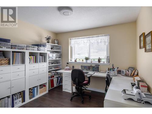 2286 Lynrick Road, Kelowna, BC - Indoor Photo Showing Office