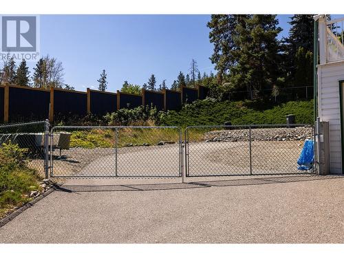 2286 Lynrick Road, Kelowna, BC - Outdoor