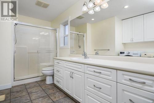 4425 Schubert Road, Armstrong, BC - Indoor Photo Showing Bathroom