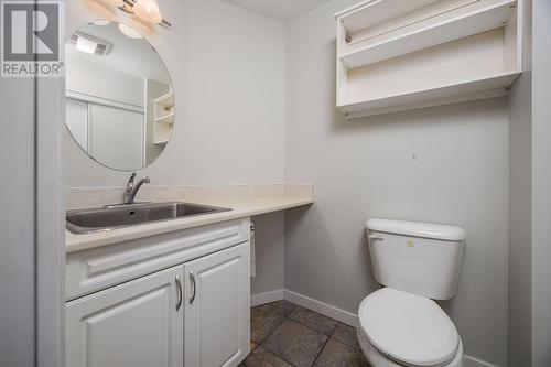 4425 Schubert Road, Armstrong, BC - Indoor Photo Showing Bathroom