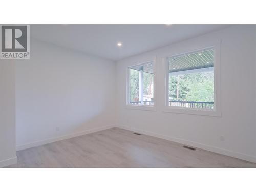 10727 Pinecrest Road, Vernon, BC - Indoor Photo Showing Other Room