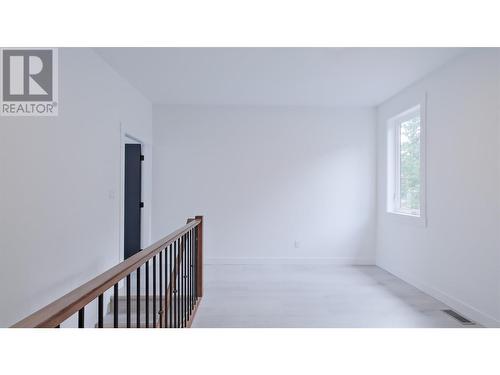 10727 Pinecrest Road, Vernon, BC - Indoor Photo Showing Other Room