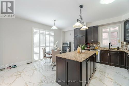 70 Leparc Road, Brampton (Vales Of Castlemore North), ON - Indoor Photo Showing Kitchen With Upgraded Kitchen