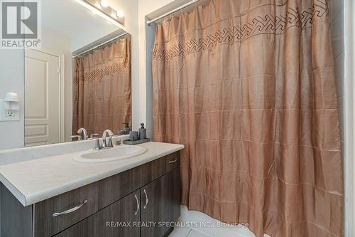 70 Leparc Road, Brampton (Vales Of Castlemore North), ON - Indoor Photo Showing Bathroom