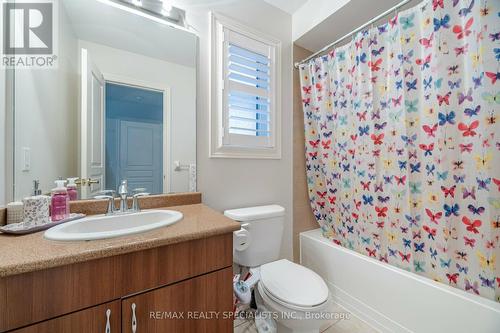 70 Leparc Road, Brampton (Vales Of Castlemore North), ON - Indoor Photo Showing Bathroom