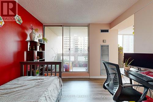 1111 - 3590 Kaneff Crescent, Mississauga (City Centre), ON - Indoor Photo Showing Bedroom