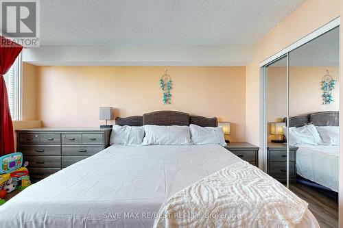 1111 - 3590 Kaneff Crescent, Mississauga (City Centre), ON - Indoor Photo Showing Bedroom