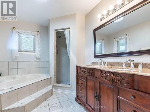 521 Nanak Road, Mississauga (Fairview), ON - Indoor Photo Showing Bathroom