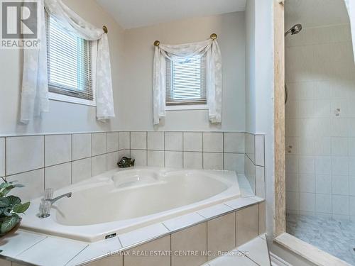 521 Nanak Road, Mississauga (Fairview), ON - Indoor Photo Showing Bathroom