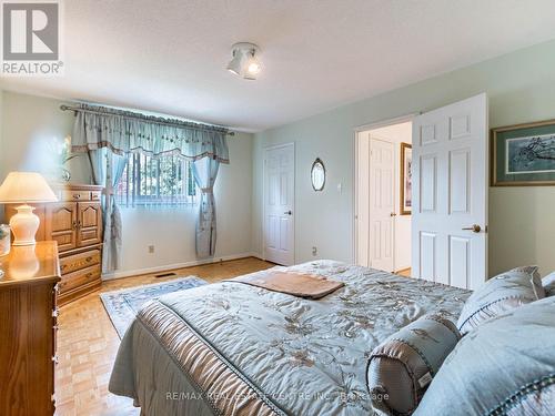 521 Nanak Road, Mississauga (Fairview), ON - Indoor Photo Showing Bedroom