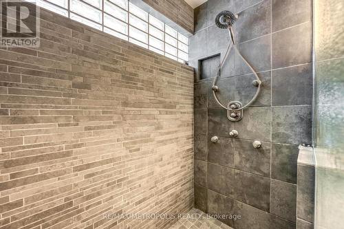 3094 Lakeview Avenue, Plympton-Wyoming, ON - Indoor Photo Showing Bathroom