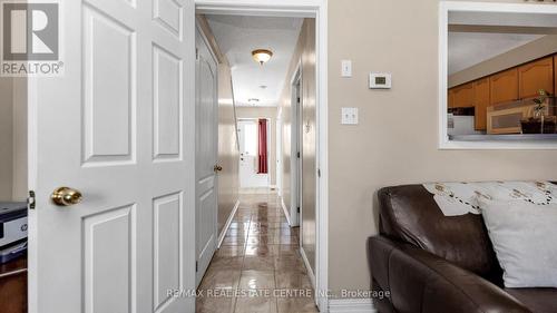 19 Dunlop Court, Brampton (Fletcher'S Meadow), ON - Indoor Photo Showing Other Room