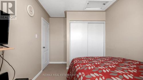 19 Dunlop Court, Brampton (Fletcher'S Meadow), ON - Indoor Photo Showing Bedroom