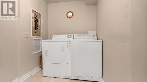 19 Dunlop Court, Brampton (Fletcher'S Meadow), ON - Indoor Photo Showing Laundry Room