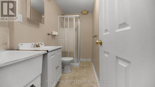 19 Dunlop Court, Brampton (Fletcher'S Meadow), ON - Indoor Photo Showing Bathroom