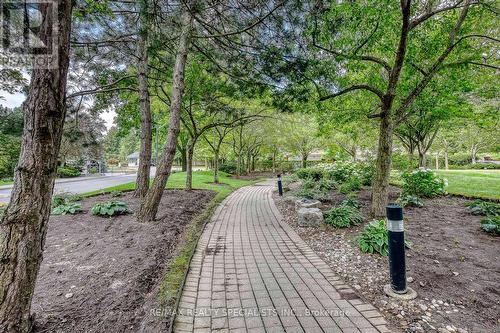 404 - 2177 Burnhamthorpe Road W, Mississauga (Erin Mills), ON - Outdoor