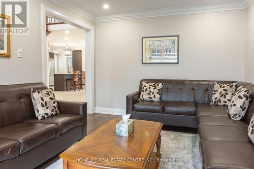 112 Braidwood Lake Road, Brampton, ON - Indoor Photo Showing Living Room