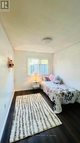 5D - 2866 Battleford Road, Mississauga (Meadowvale), ON - Indoor Photo Showing Bedroom