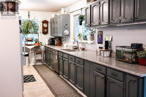 9680 Chilcotin Road, Prince George, BC - Indoor Photo Showing Kitchen With Double Sink