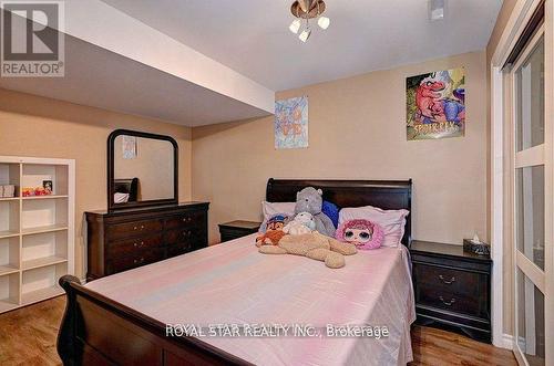 89 Finch Avenue, Woodstock, ON - Indoor Photo Showing Bedroom