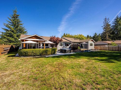 489 Warder Cres, Qualicum Beach, BC 